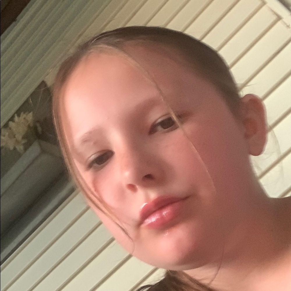 Meet your Posher, Maci
